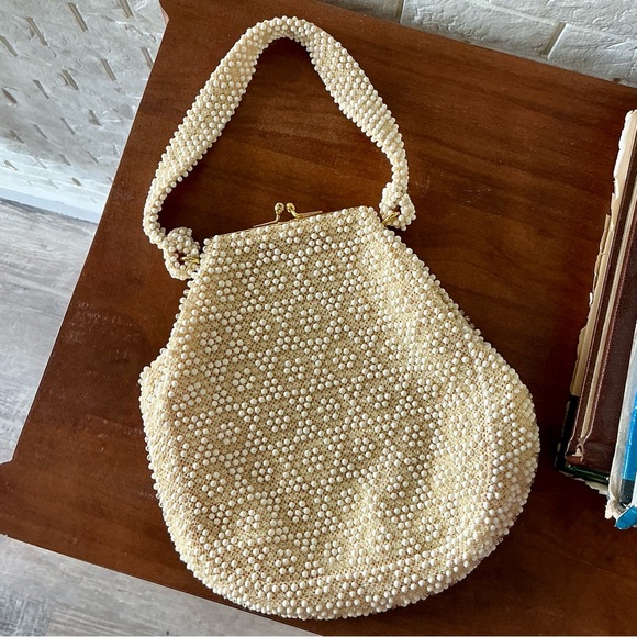 Vintage 1950s Corde Beade Ecru Ornately Circle Patterned Pearl-Like Beaded Bag - Picture 10 of 16